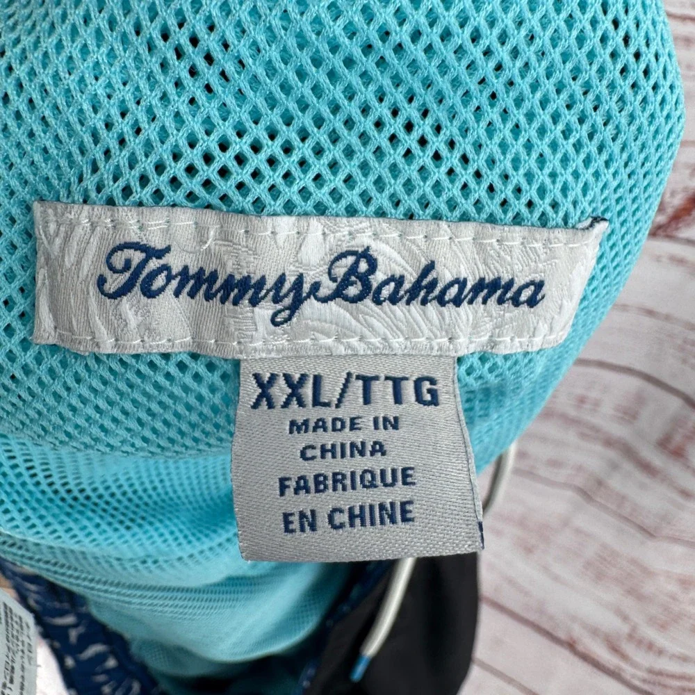 Tommy Bahama Shorts Mens 2XL Black Swim Trunks Cargo Pocket Mesh Lining Marlin